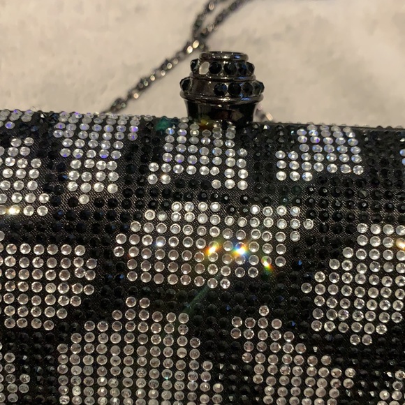 Beautiful Sparkly Clutch🤩✨ - Picture 9 of 10